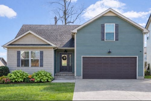 1272 Eagles View Dr, Clarksville, TN, 37040-2744 | Card Image