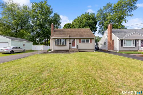 39 Whiteside St, Newington, CT, 06111-3964 | Card Image