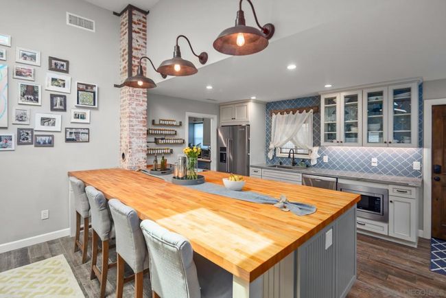 3153 Pine Ln, House other with 5 bedrooms, 3 bathrooms and 8 parking in Spring Valley CA | Image 13