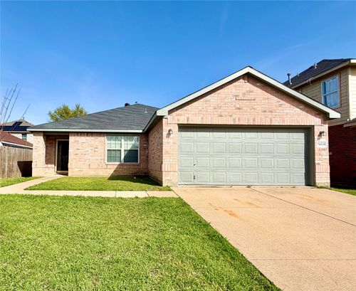 7409 Cresswell Dr, Arlington, TX, 76001-5917 | Card Image