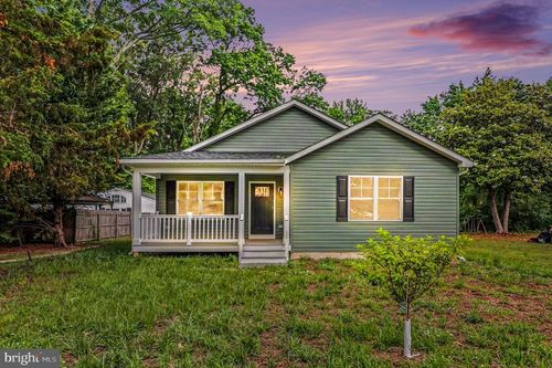223 7th St, Colonial Beach, VA, 22443-1605 | Card Image