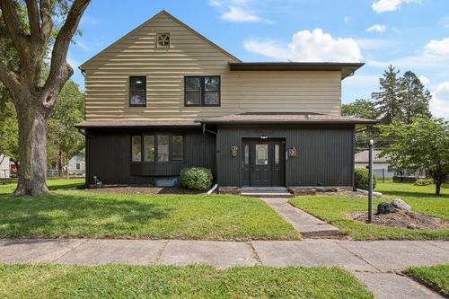 2217 15 1/2 St, Rock Island, IL, 61201-4437 | Card Image