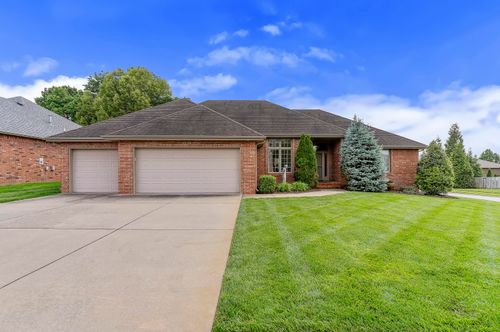 3912 W Olivia St, Battlefield, MO, 65619-9526 | Card Image