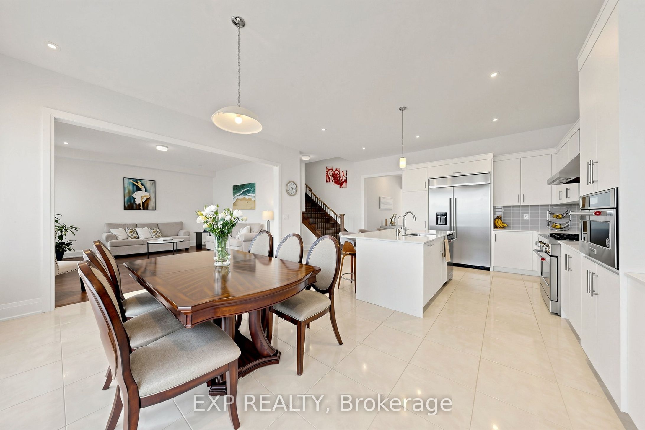 Residential in Richmond Hill 3