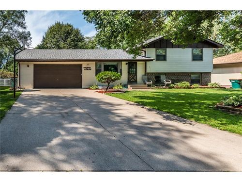 11340 7th St, Blaine, MN, 55434-1827 | Card Image