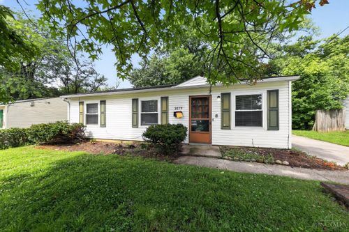 9875 Crusader Dr, Colerain Twp, OH, 45251-1613 | Card Image
