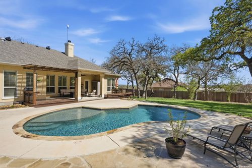 144 Hidden Forest Dr, La Vernia, TX, 78121-5904 | Card Image