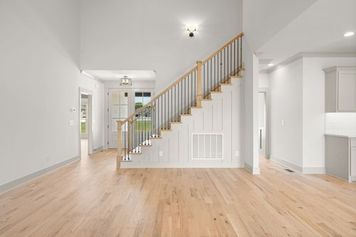 1807 Rhonda Dr, Christiana, TN, 37037-5596 | Card Image