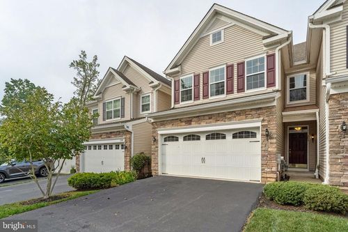 242 Clermont Dr, NEWTOWN SQUARE, PA, 19073-4441 | Card Image