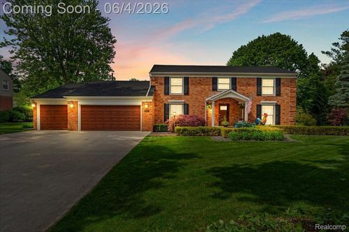 931 S Shady Hollow Cir, Bloomfield Hills, MI, 48304-3774 | Card Image