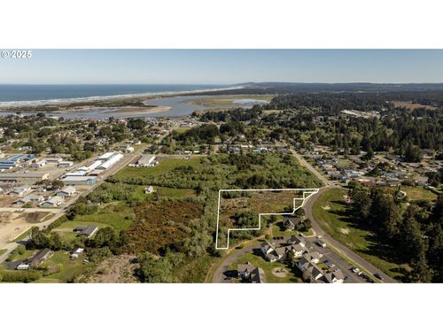 1498 Harvard St, Bandon, OR, 97411-9146 | Card Image