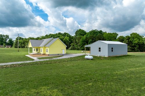 1317 Halls Mill Rd, Unionville, TN, 37180-8512 | Card Image