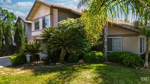 5201 Pla Vada Dr, Bakersfield, CA, 93306-1841 | Card Image