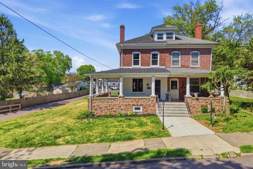440 N Penn St, SPRING CITY, PA, 19475-1325 | Card Image