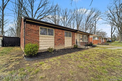 28055 Aberdeen St, Southfield, MI, 48076-2915 | Card Image