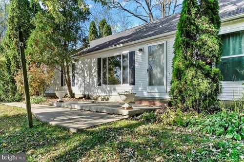 448 N Mill Rd, KENNETT SQUARE, PA, 19348-2426 | Card Image