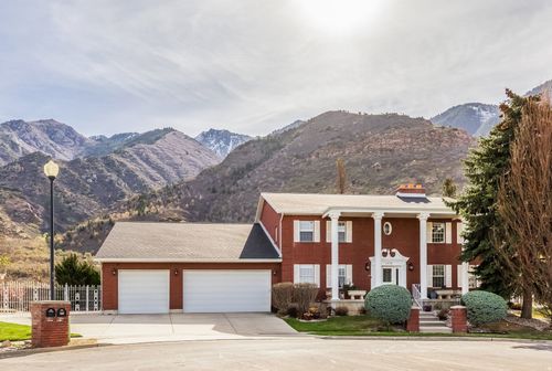 2676 E Hill Climb Cir, Sandy, UT, 84092-7102 | Card Image
