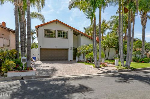8857 Bluffdale Dr, Sun Valley, CA, 91352-2806 | Card Image