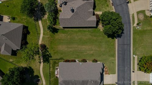 3905 N Pine Ave, Broken Arrow, OK, 74012-0459 | Card Image