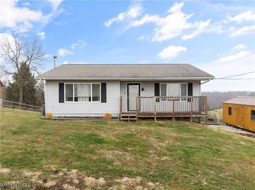 69895 Woods Rd, Bridgeport, OH, 43912-8730 | Card Image