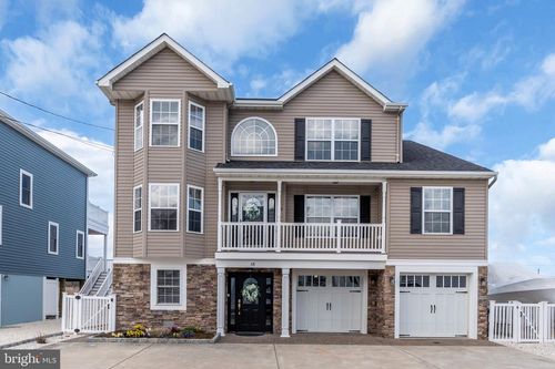 68 Morris Blvd, MANAHAWKIN, NJ, 08050-4263 | Card Image