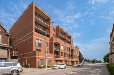 403 - 47 Caroline St N, Home with 2 bedrooms, 1 bathrooms and 1 parking in Hamilton ON | Image 1