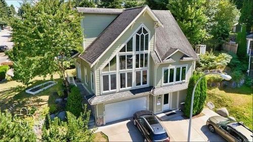 13848 116 Ave, Surrey, BC, V3R2T2 | Card Image