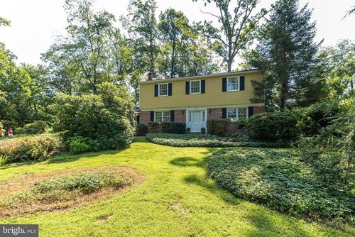 15 Hidden Ln, DOYLESTOWN, PA, 18901-2133 | Card Image