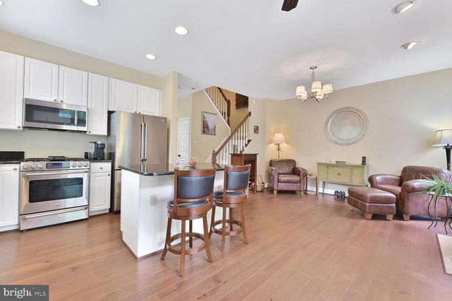 1249 Wild Hawthorn Way, Townhouse with 3 bedrooms, 4 bathrooms and null parking in RESTON VA | Image 16