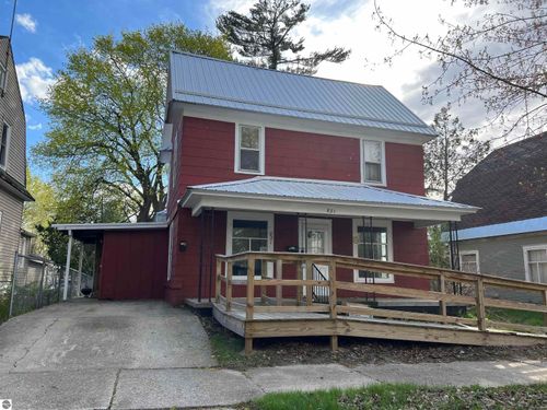 821 Cotey St, Cadillac, MI, 49601-1410 | Card Image