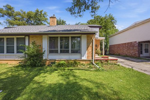 1142 Brighton Pl, Glen Ellyn, IL, 60137-6024 | Card Image