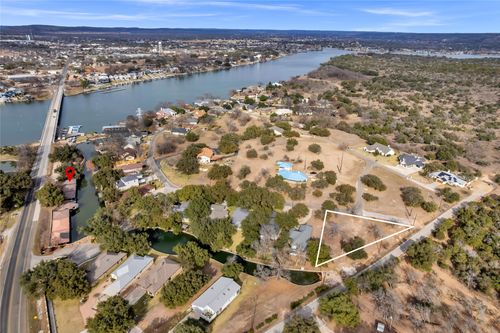 30 Bridgepoint Dr, Kingsland, TX, 78639 | Card Image