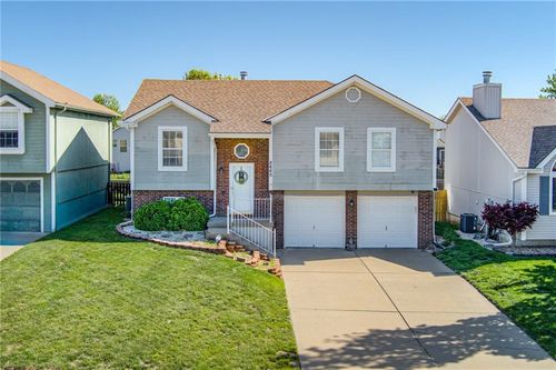 8660 Ne 110th St, Kansas City, MO, 64157-1017 | Card Image