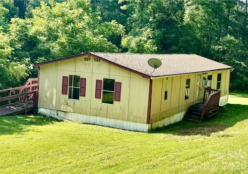 8 White Oaks Dr, Leicester, NC, 28748 | Card Image