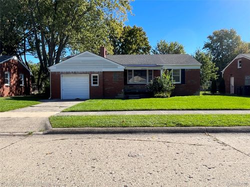 28400 Ursuline Street, St Clair Shores, MI, 48081 | Card Image