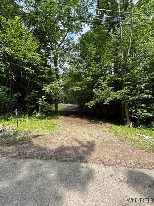 11256 Blanchard Rd, Holland, NY, 14080-9414 | Card Image