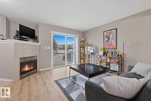 6-2505 42 St Nw, Edmonton, AB, T6L7G8 | Card Image