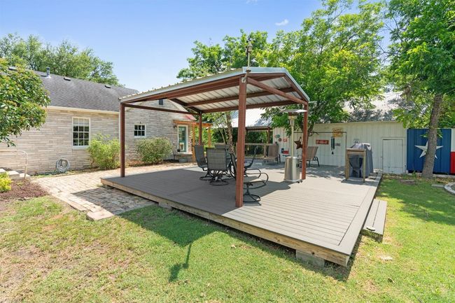 1922 W Lake Dr, House other with 3 bedrooms, 2 bathrooms and 6 parking in Taylor TX | Image 34