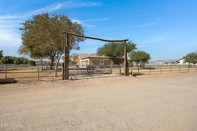 6112 S 195 Th Drive, House other with 4 bedrooms, 2 bathrooms and null parking in Buckeye AZ | Image 2