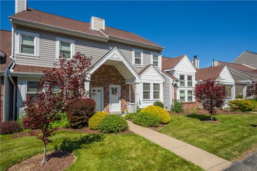 185 Old Village Ln, Bethel Park, PA, 15102-3289 | Card Image