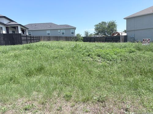 8251 Comanche Pass, Converse, TX, 78109-1629 | Card Image