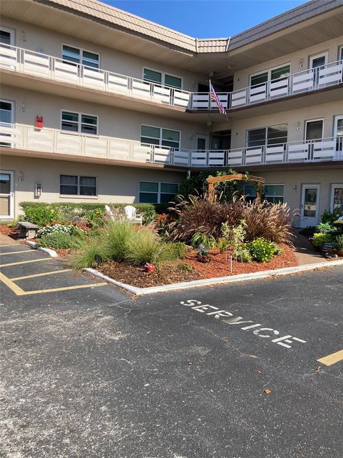 unit-c204-5530 80th St N, St Petersburg, FL, 33709-5882 | Card Image
