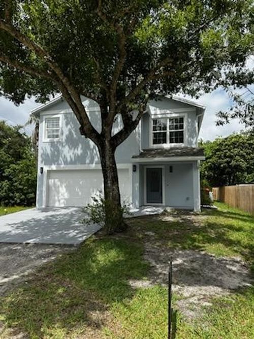 655 61st Ave, Vero Beach, FL, 32968-9242 | Card Image