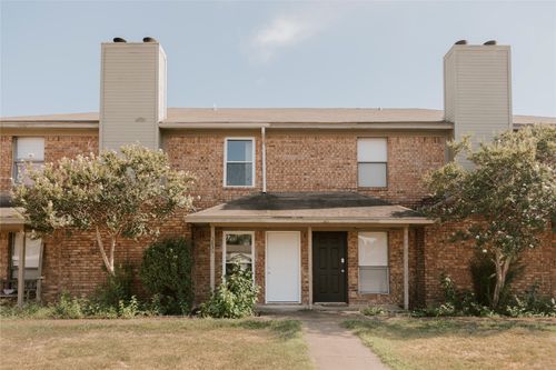 5833 Shadydell Dr, Fort Worth, TX, 76135-2082 | Card Image