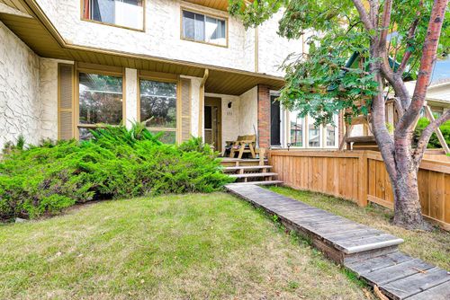 151 Midbend Pl Se, Calgary, AB, T2X2J8 | Card Image