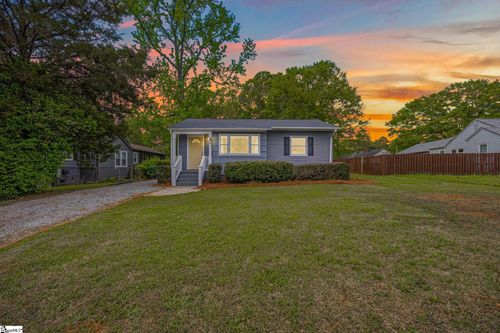 6 Pleasant Ridge Avenue, Greenville, SC, 29605 | Card Image