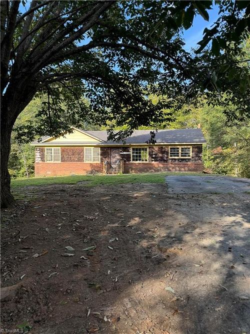 540 Trapp Creek Rd, Wilkesboro, NC, 28697-7130 | Card Image