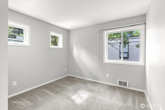 8523 25 Th Ave Ne, House other with 3 bedrooms, 3 bathrooms and 2 parking in Seattle WA | Image 21