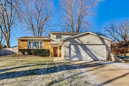 1876 Cambridge Lane, Wheaton, IL, 60189 | Card Image