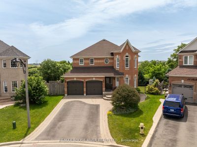 9 Nadia Crt, House other with 3 bedrooms, 4 bathrooms and 6 parking in Whitby ON | Image 1